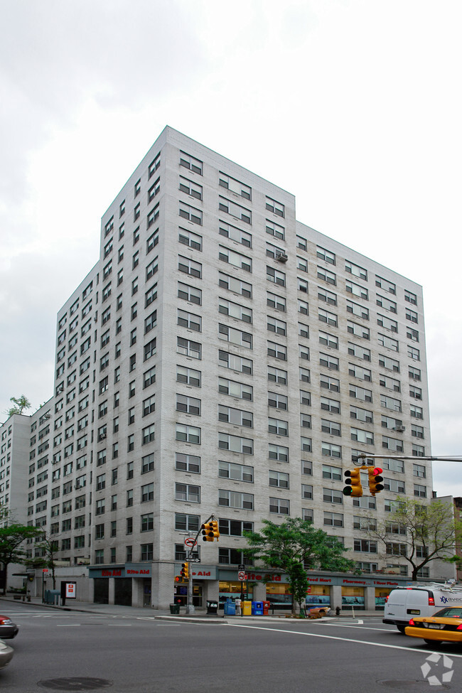 Building Photo - London Towne House