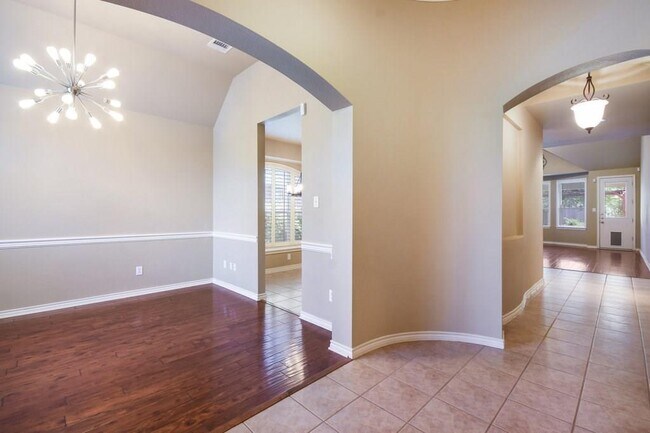 Foto del edificio - 1107 Cedar Elm Ln