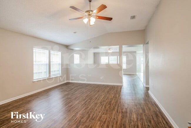 Building Photo - 12241 Pebble Point Dr W