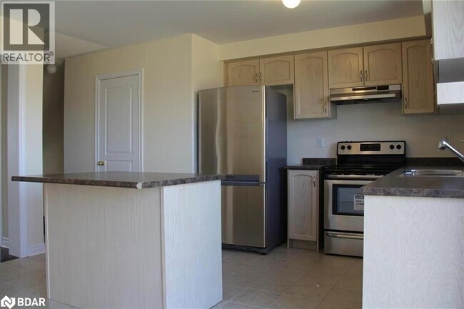 Building Photo - 2178 Fiddlers Way