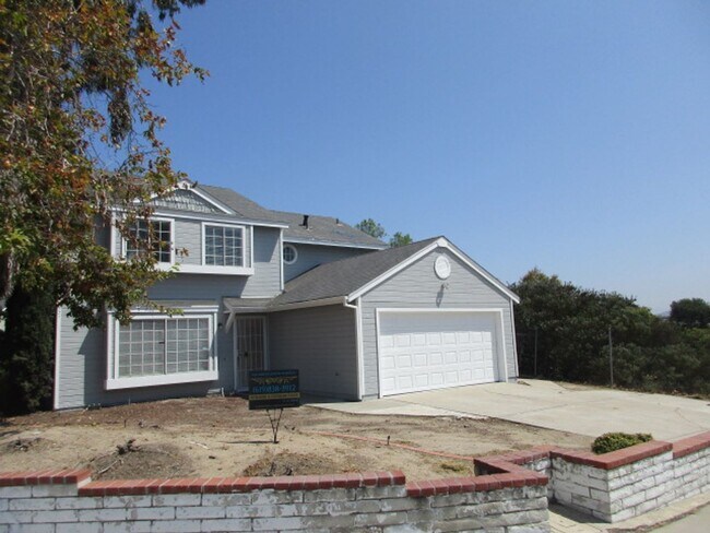 Foto del edificio - 4 Bedroom House Corner Lot