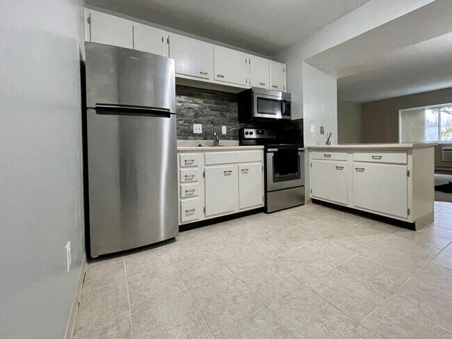 Foto del edificio - 756 W Kilgore Rd