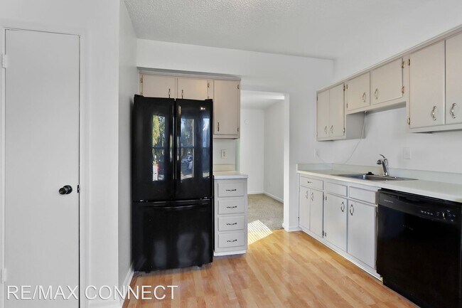 Building Photo - 3 br, 2.5 bath House - 5910 Appleton Court