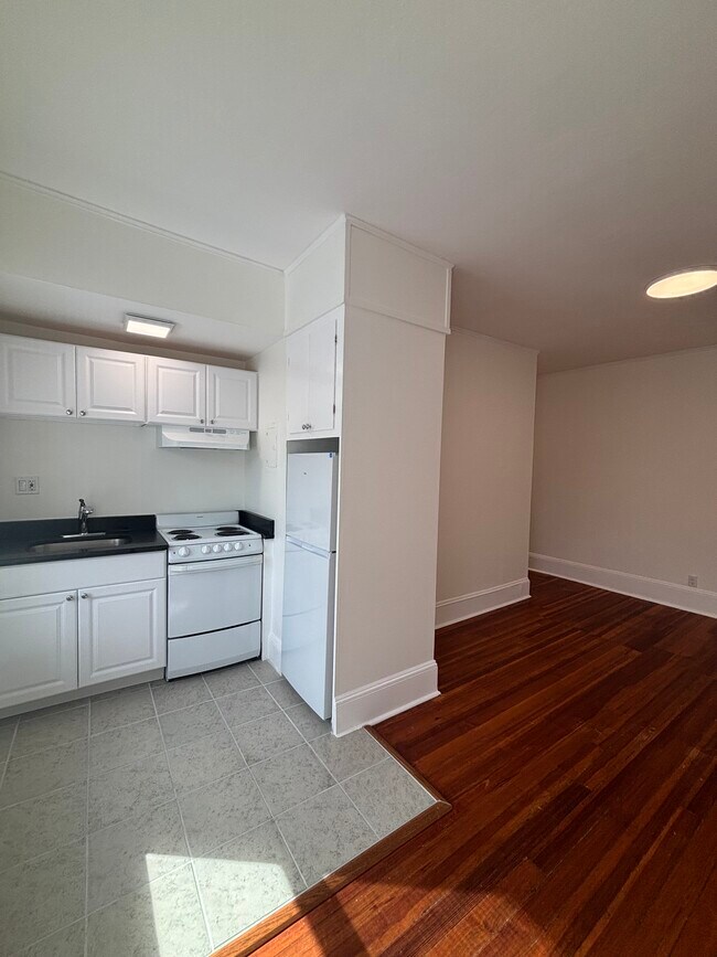 Foto del edificio - 553 Brookline Ave
