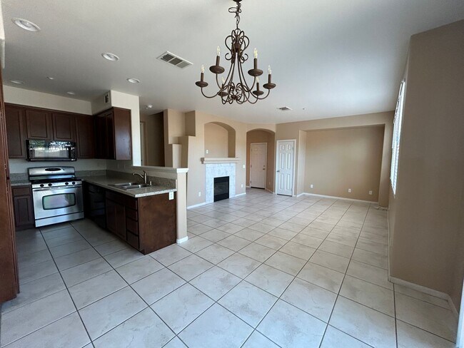 Building Photo - 41548 Blue Canyon Ave