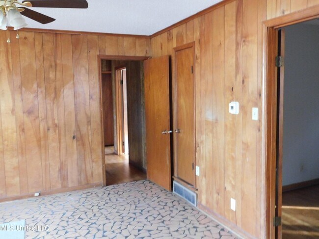 Foto del edificio - 8349 Cedarbrush Dr