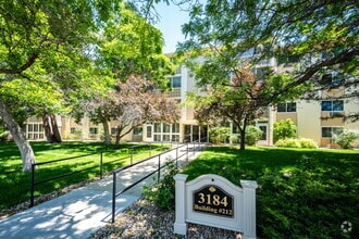 Building Photo - 3184 S Heather Gardens Way