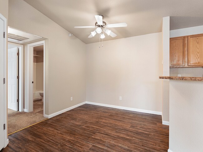 Pisos estilo madera noble - Homestead Garden