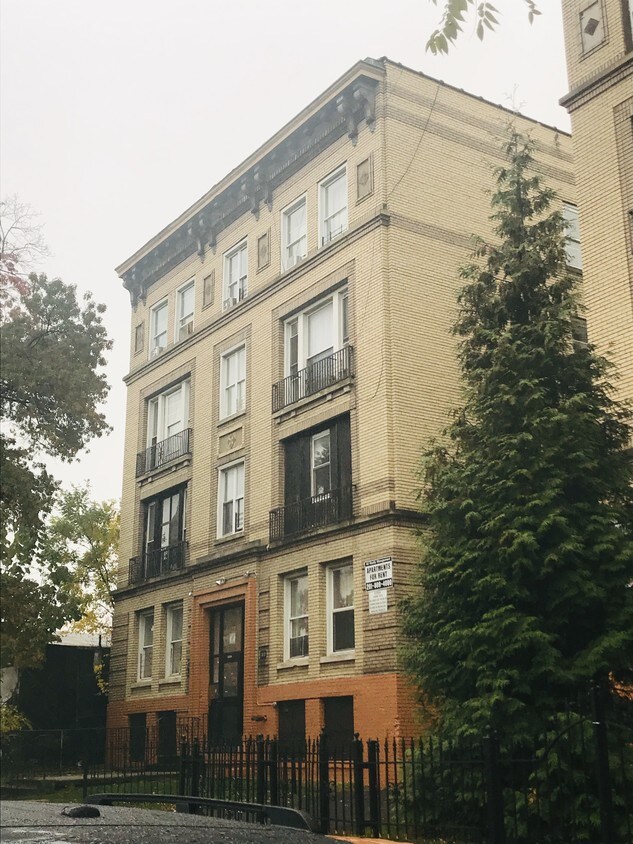 322 Park Ave Unit 12, Newark, NJ 07107 Apartment for Rent in Newark