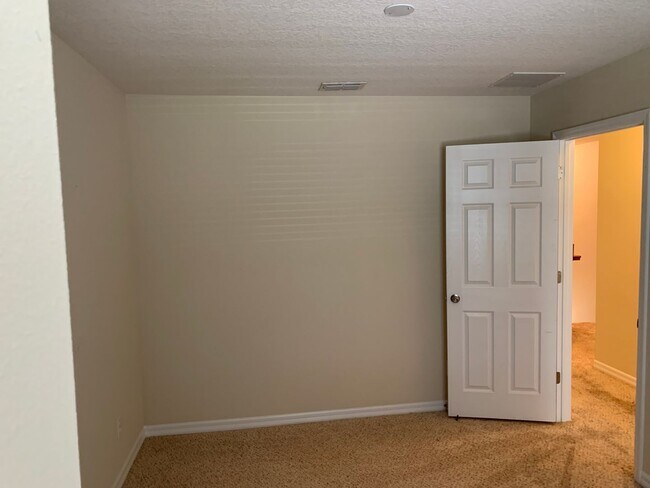 Foto del edificio - 3 Bedroom, 2.5 bath townhome n Windermere,...