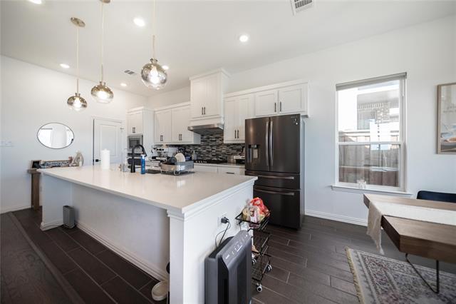 Foto del edificio - 8300 Pine Valley Dr