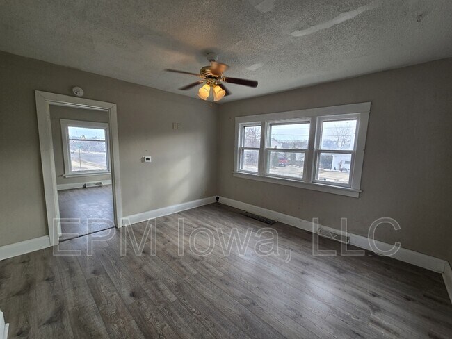 Foto del edificio - 1324 South St