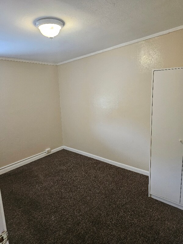 Building Photo - 305 Buttonwood St
