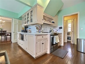 Building Photo - 14575 Shaker Blvd