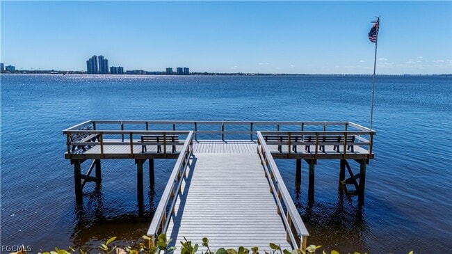 Foto del edificio - 3350 N Key Dr