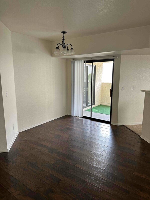 Foto del edificio - 8455 W Sahara Ave
