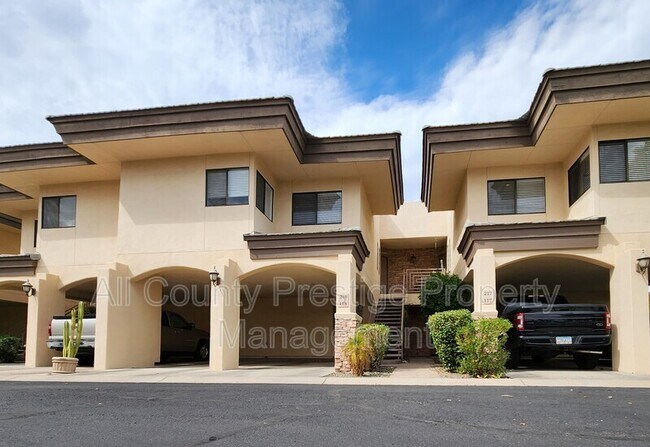 Foto del edificio - 3235 E Camelback Rd