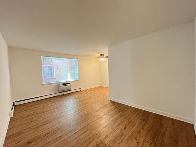 Foto del edificio - 516 W Melrose St