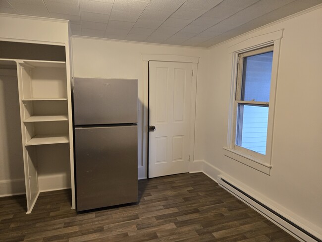 Building Photo - 2 twin brook rd