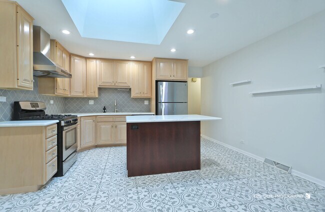 Foto del edificio - 605 W Gilbert Rd