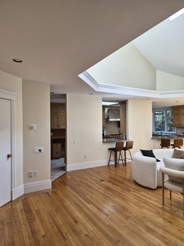 Building Photo - 423 Concord Rd