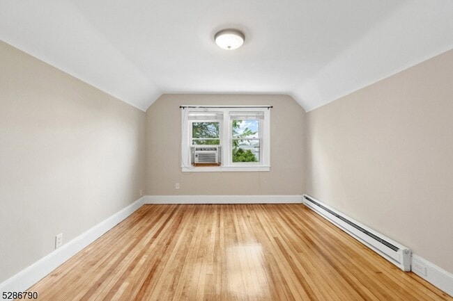 Building Photo - 30 Sargeant Ave