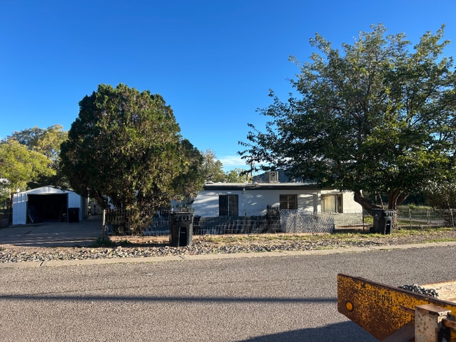 Foto del edificio - 1 Campbell Ave