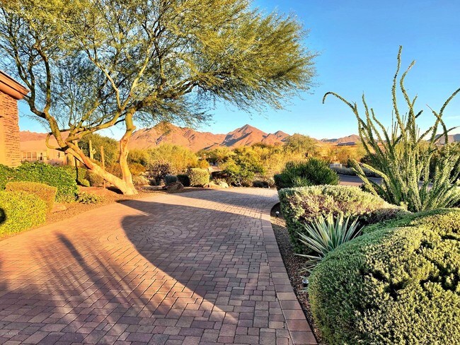 Foto del edificio - 8846 E Rimrock Dr