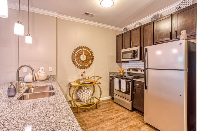 Foto del edificio - Ascot Point Village