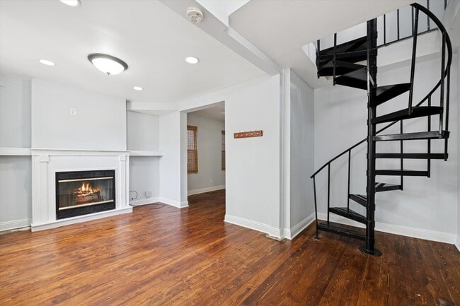 Foto del edificio - 1426 N Avers Ave