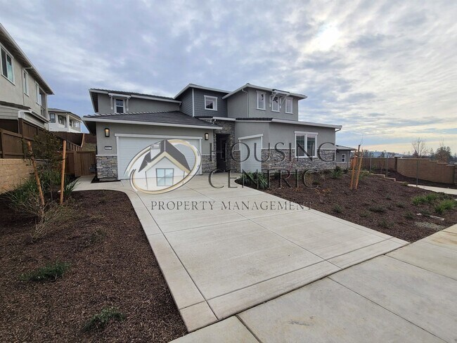 Foto del edificio - 8067 Grant Dr