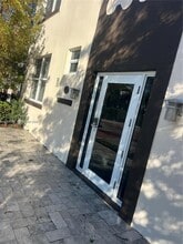 Building Photo - 1505 SE 2nd Ct