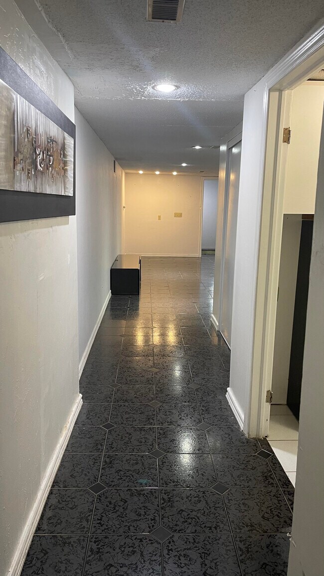 Photo du bâtiment - 700 Brock Av