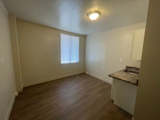 Foto del edificio - 44 S 200 E