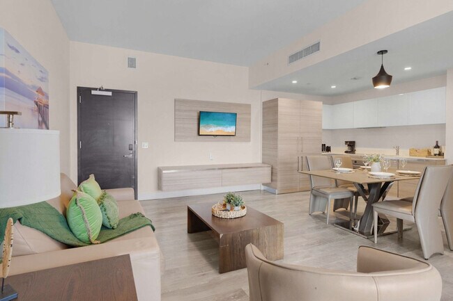 Building Photo - 777 N Ocean Dr