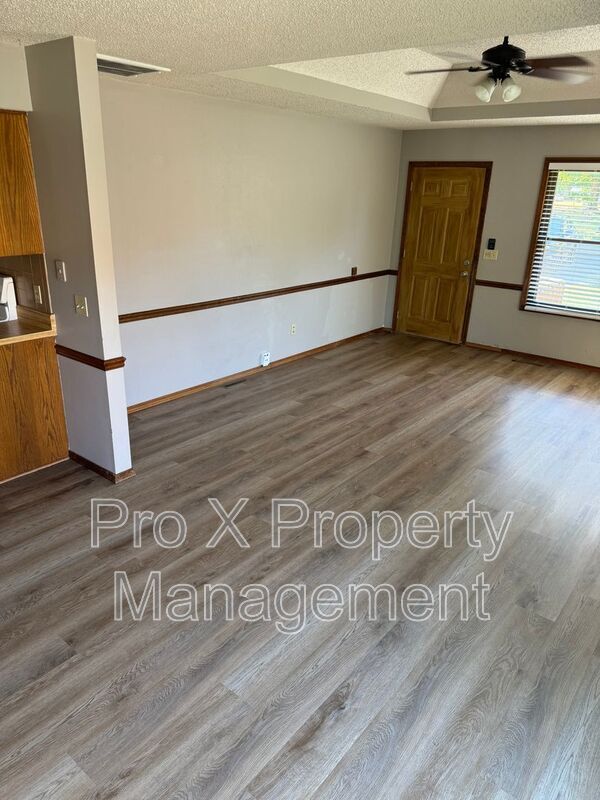 Foto del edificio - 3724 Farm Rd