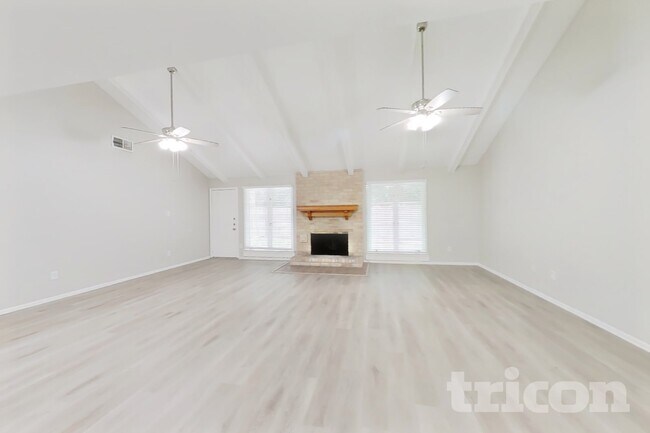 Foto del edificio - 3619 Maple Glen Dr