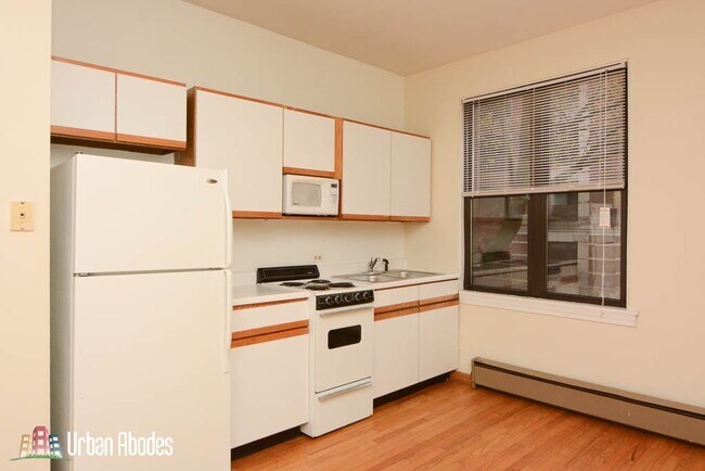 Foto del edificio - 634 W Barry Ave