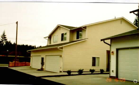 Primary Photo - 10419 19th Ave SE