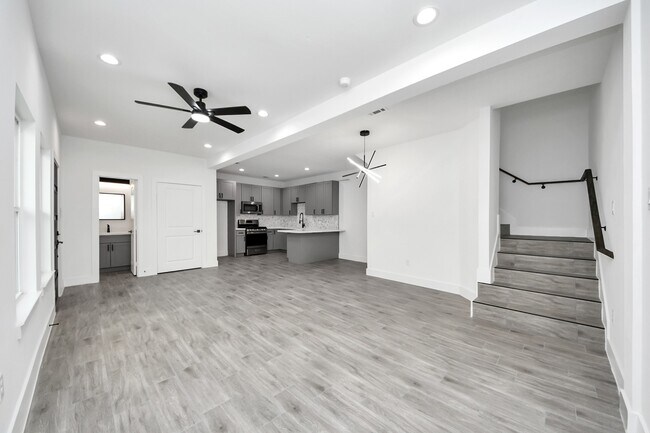 Building Photo - 7412 Carver Rd