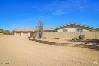 Building Photo - 6518 E Sunnyside Dr