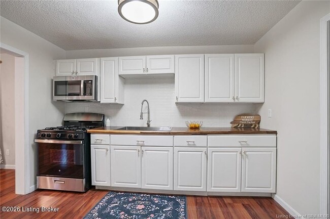 Building Photo - 212 High St