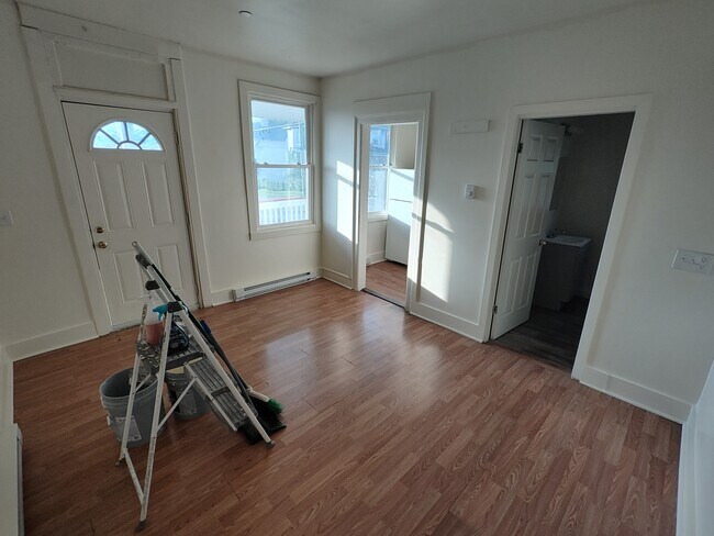 Foto del edificio - 446 Quincy Ave