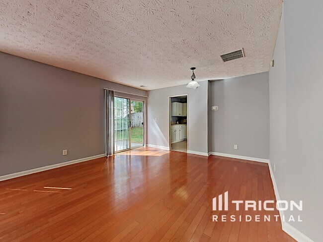 Foto del edificio - 3790 Charlton Ives Dr NW