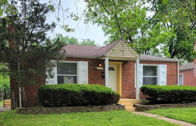 Building Photo - 1074 Groby Rd