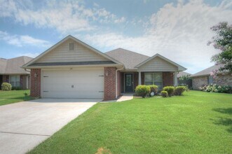 Building Photo - 239 Healey Dr