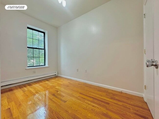 Building Photo - 247 Troy Ave