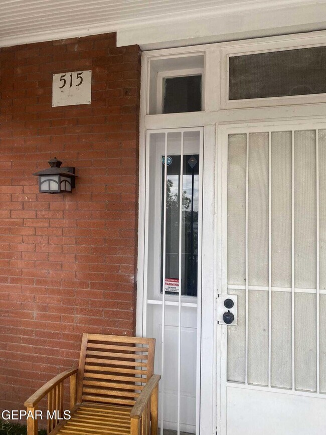 Foto del edificio - 515 W Missouri Ave
