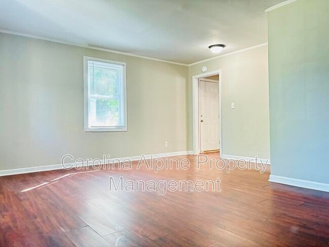 Building Photo - 2341 Arden St
