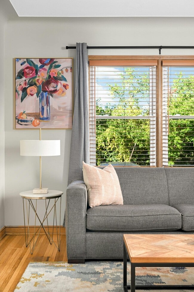 Foto del edificio - 5713 Lyndale Ave S